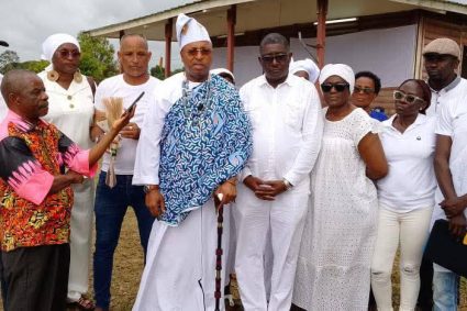 ๐๐๐ฅ๐ฒรฉ : ๐๐ ๐ฉ๐๐ญ๐ซ๐ข๐๐ซ๐๐ก๐ ๐๐ค๐จ๐ง๐ ๐ ๐๐๐ฌ๐ข๐ฅ๐ ๐จ๐๐๐ข๐๐ข๐๐ฅ๐ฅ๐๐ฆ๐๐ง๐ญ ๐ข๐ง๐ญ๐ซ๐จ๐ง๐ข๐ฌรฉ ๐ซ๐จ๐ข ๐๐ฎ ๐๐ฅ๐๐ง ๐๐ฏ๐จ๐ ๐จ